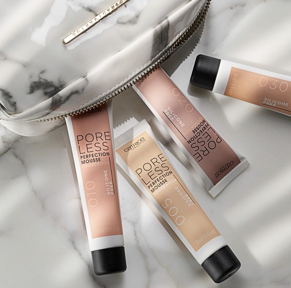 Kem nền Catrice Poreless Perfection Mousse Foundation
