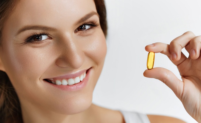 Dưỡng mi bằng Vitamin E